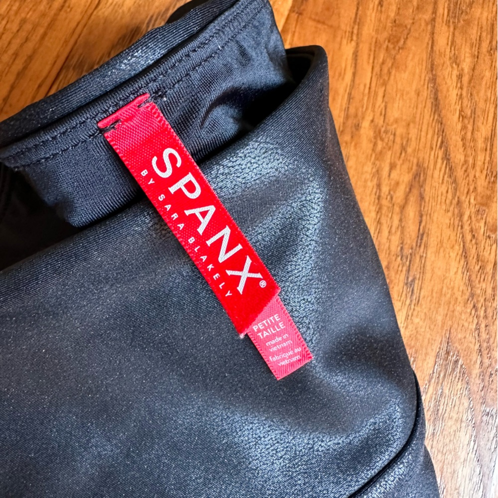 Spanx Women's Black Faux Leather Ankle Leggings - Picture 6 of 9